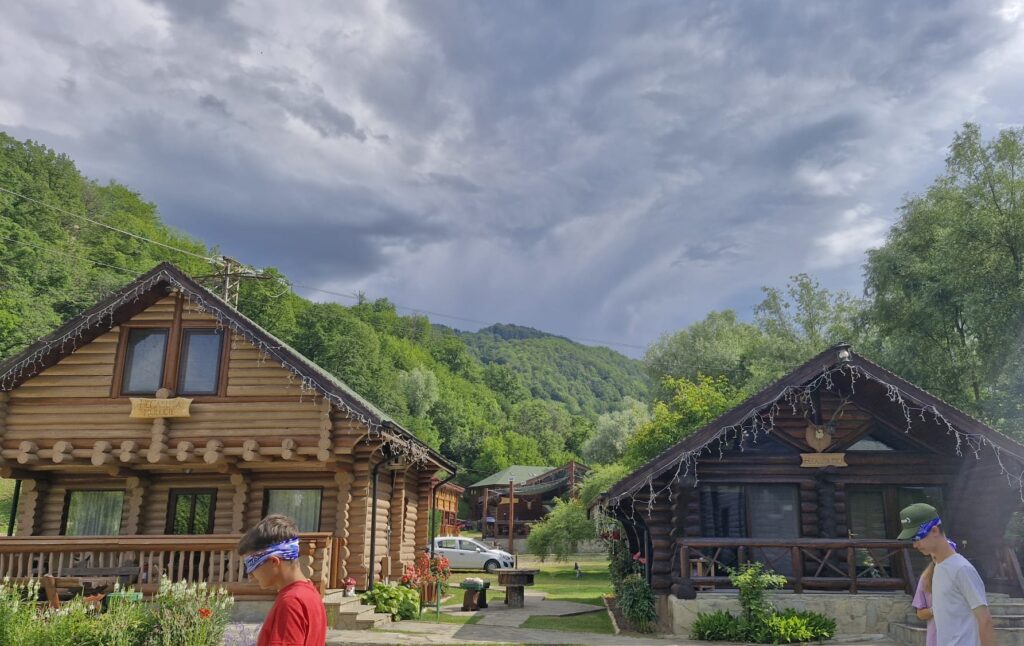 Hecaș Villas, căsuțe rustice
